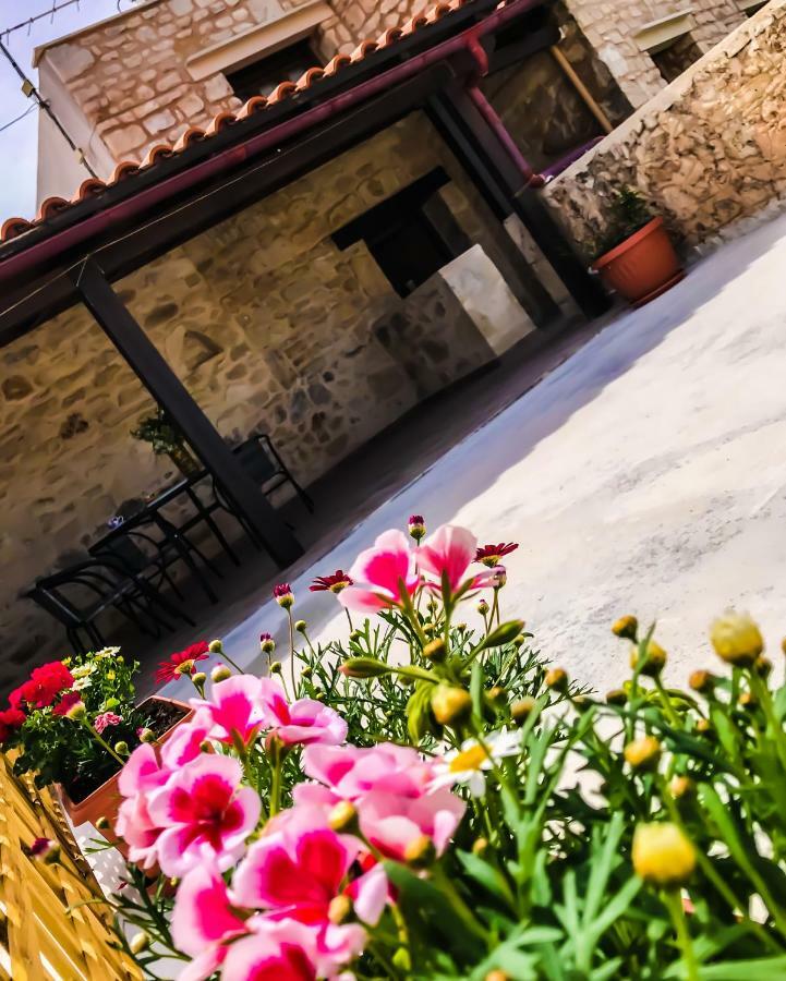 Antonia'S Home Alfa Village Bagian luar foto